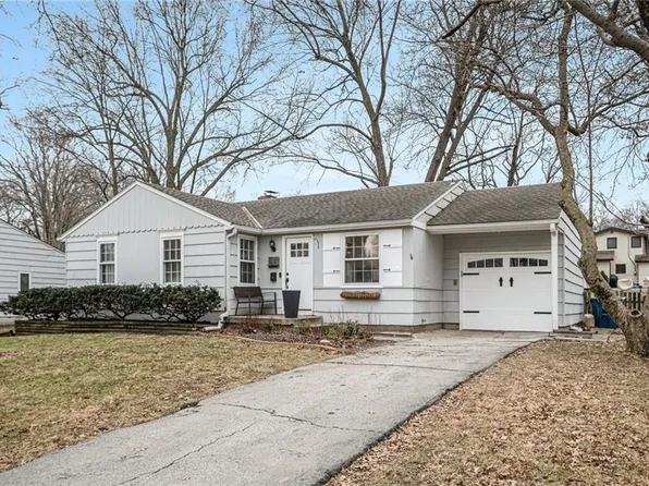 4605 W 76th St, Prairie Village, KS 66208