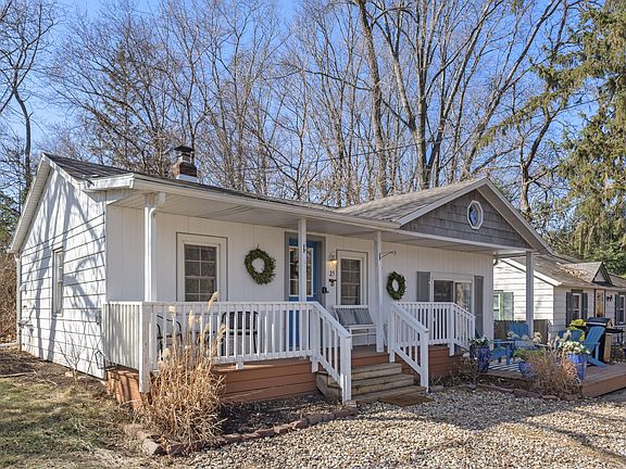 3rd image of 25 Ramona Ct