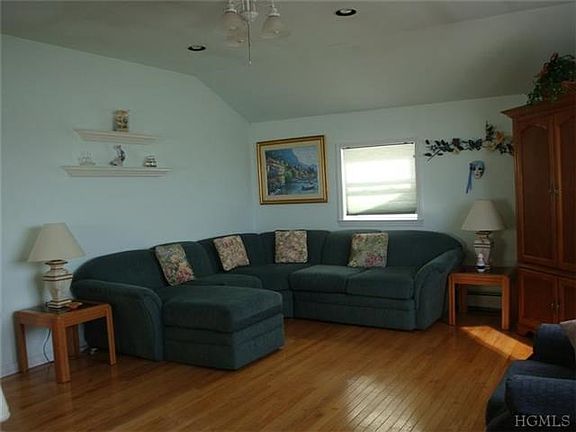 2nd image of 6 Edgewater Park #D