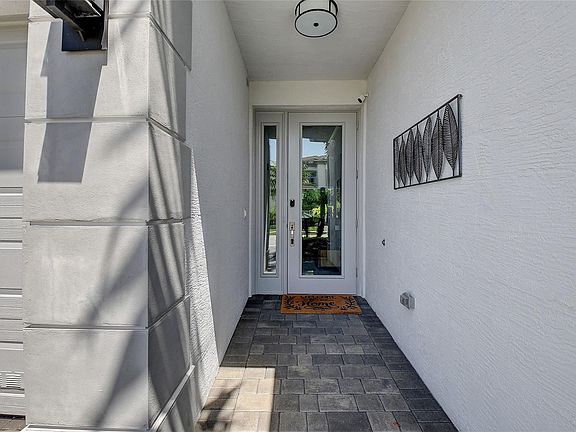 4th image of 15352 Green River Court