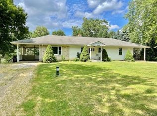 1095 Akron Rd, Corfu, NY 14036