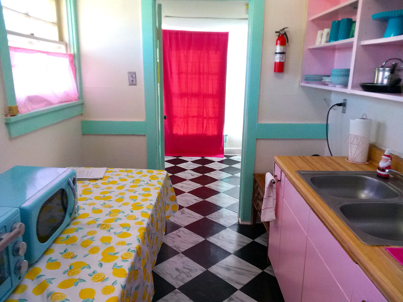 2 bed, 829 sqft, $1,350 — Photo 3