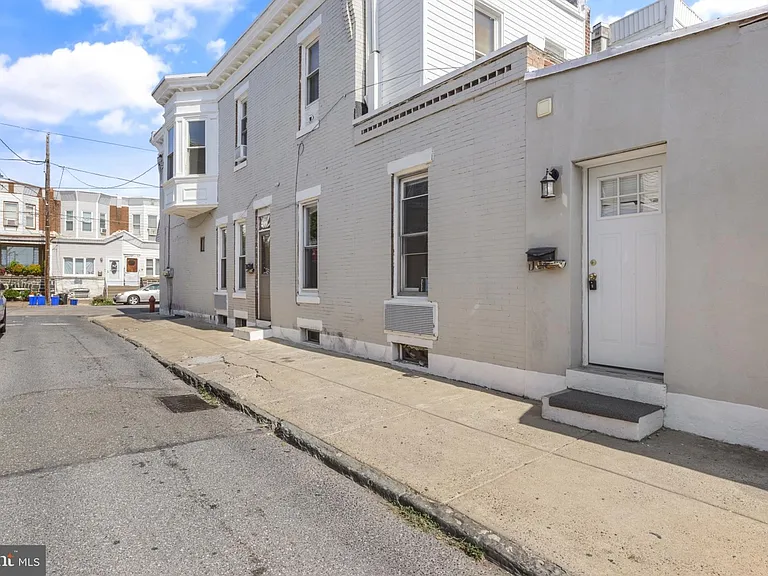3127 Cedar St #1R — Photo 15