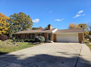 1404 Post Dr, Rockford, IL