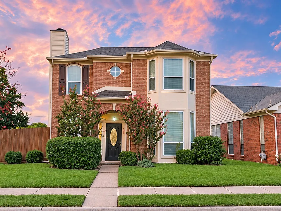 628 Raintree Cir