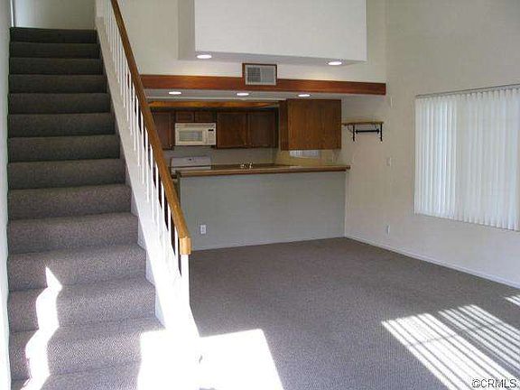 3rd image of 2720 Gramercy Ave APT 8