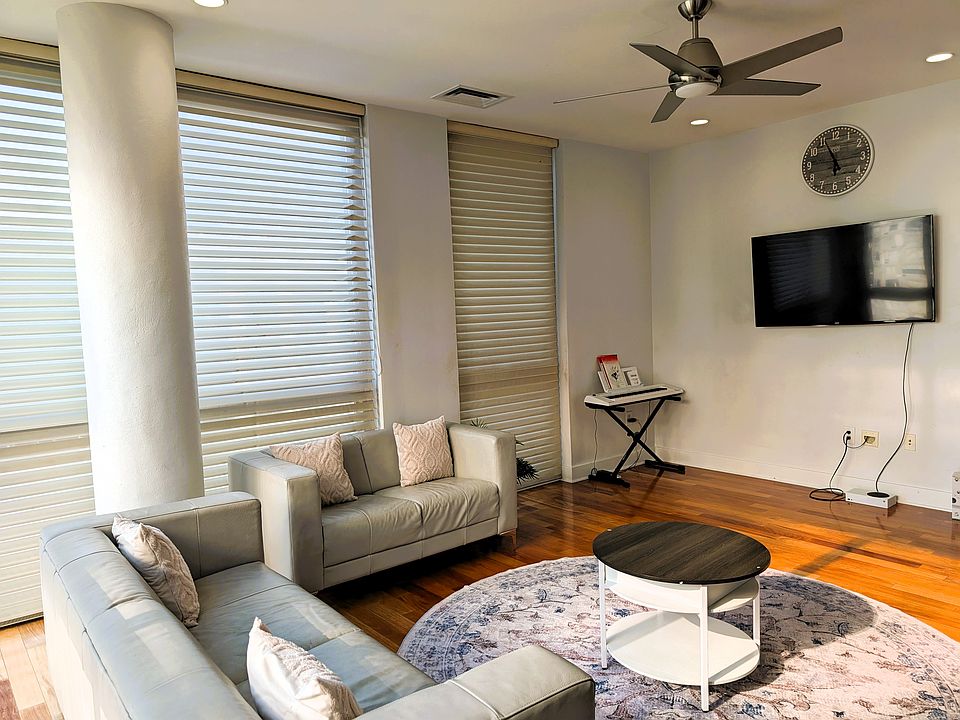Living room with ceiling fan