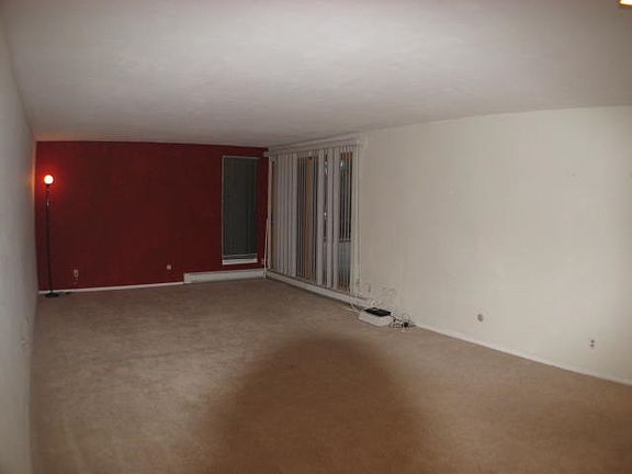5th image of 2929 Sunnyside Dr APT C141