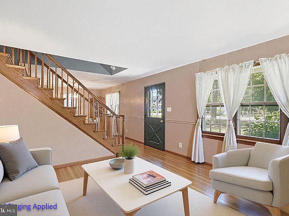 4th image of 5686 S Main St