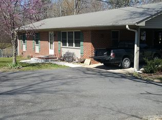 224 Sand Mountain Dr, Rainsville, AL 35986