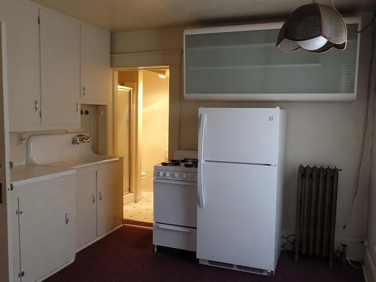 137 Bronk St #3 — Photo 1