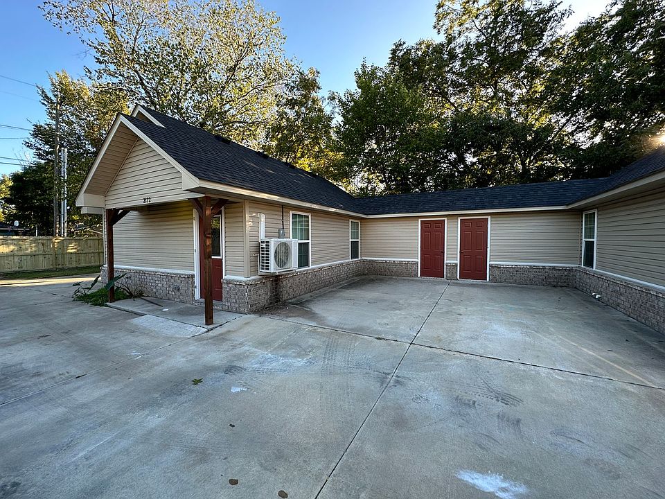 North 13th St Duplexes 21112122 N 13th St Fort Smith AR Zillow