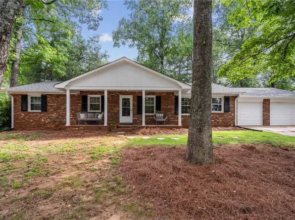 5930 Alani Ct, Winston Salem, NC 27103