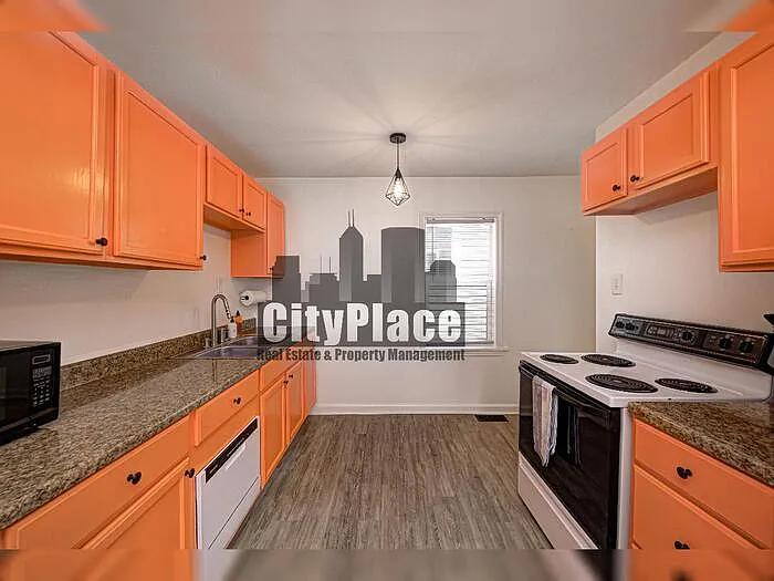 959 Lexington Ave — Photo 23