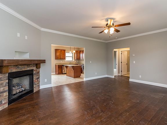 2nd image of 100 Franklin Circle Dr