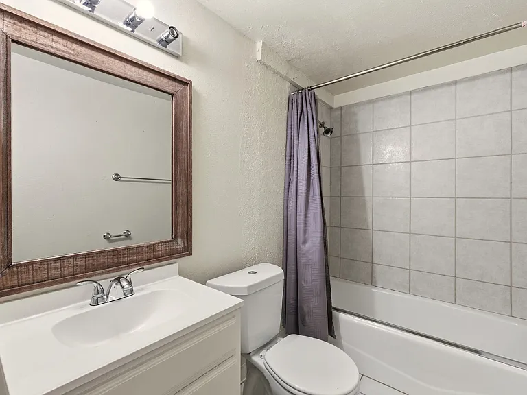 234 W Rockrimmon Blvd #D — Photo 19