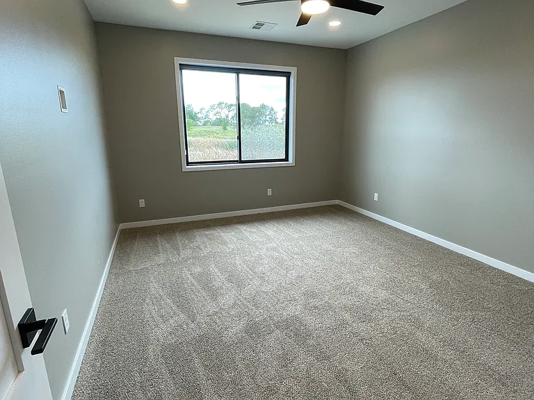 328 E Blue Bell Dr — Photo 13