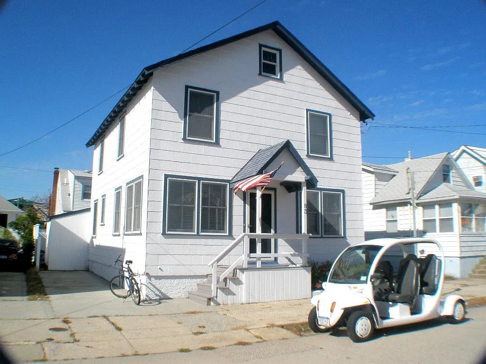 4 bed, 1.5 bath, 1650 sqft, $3,500 — Photo 1