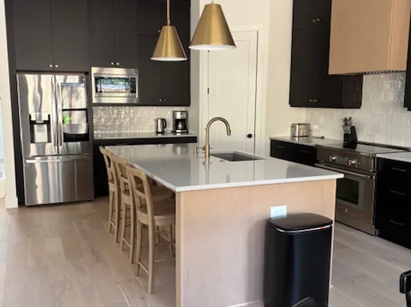 11447 SW Colmar Ln, Portland, OR 97225