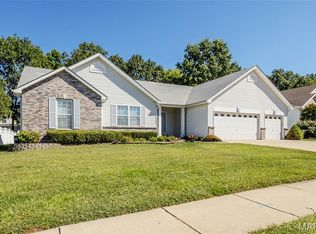 1413 Sunview Dr, O'Fallon, MO 63366