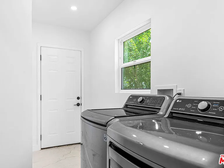 1722 Bel Aire Dr — Photo 14