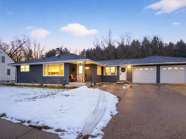 209 W Chestnut St, Pardeeville, WI 53954
