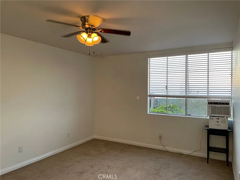 6542 Ocean Crest Dr — Photo 22