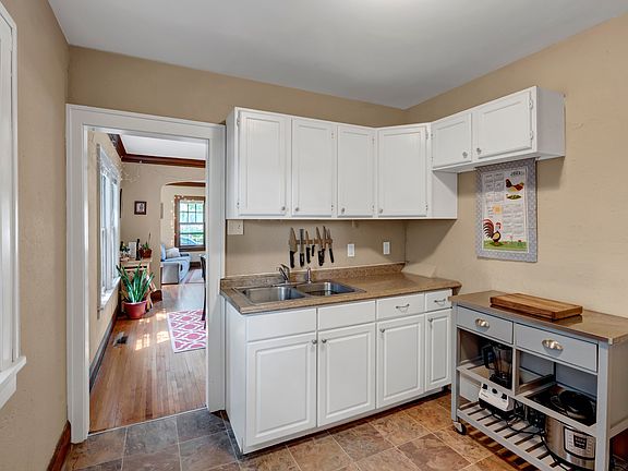 4th image of 3649 3rd Ave S Unit 2
