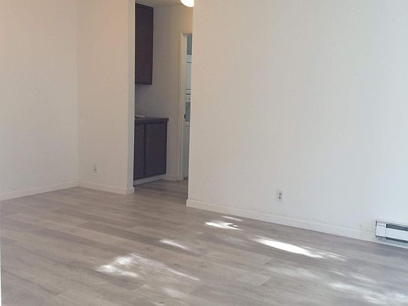 5th image of 1055 N Capitol Ave #600