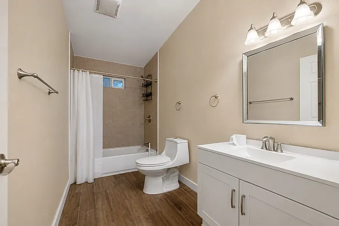 2885 Coral St #2 — Photo 11