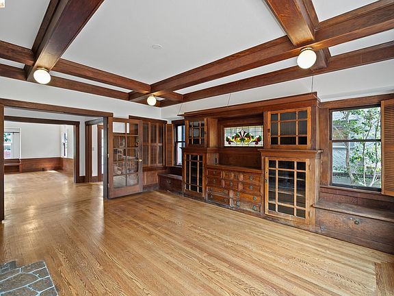 4th image of 2714 Woolsey St