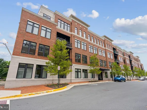 2 Stationmaster St SE APT 201, Leesburg, VA 20175