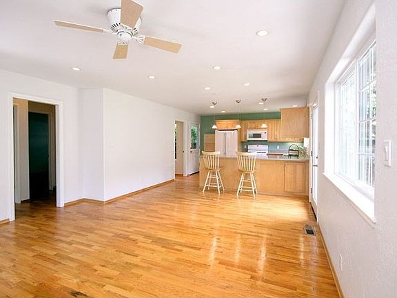 5th image of 10300 California Dr