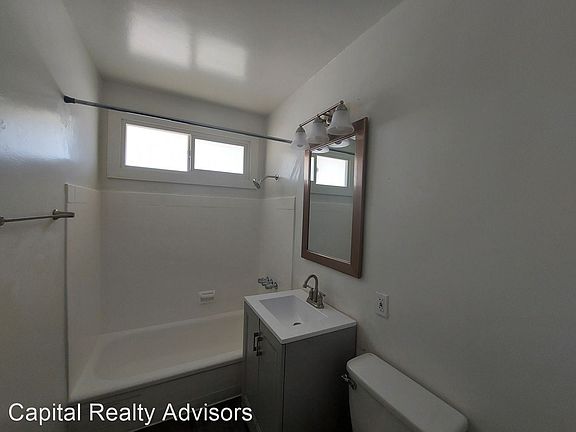 5th image of 915 E 46th St #11093763