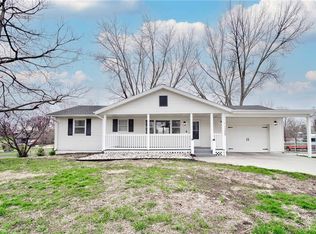 1209 Thompson St, Excelsior Springs, MO 64024