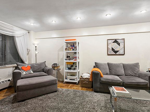 4th image of 420 E 64th St APT W6b
