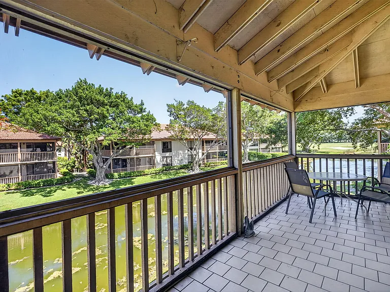368 Brackenwood Cir — Photo 31