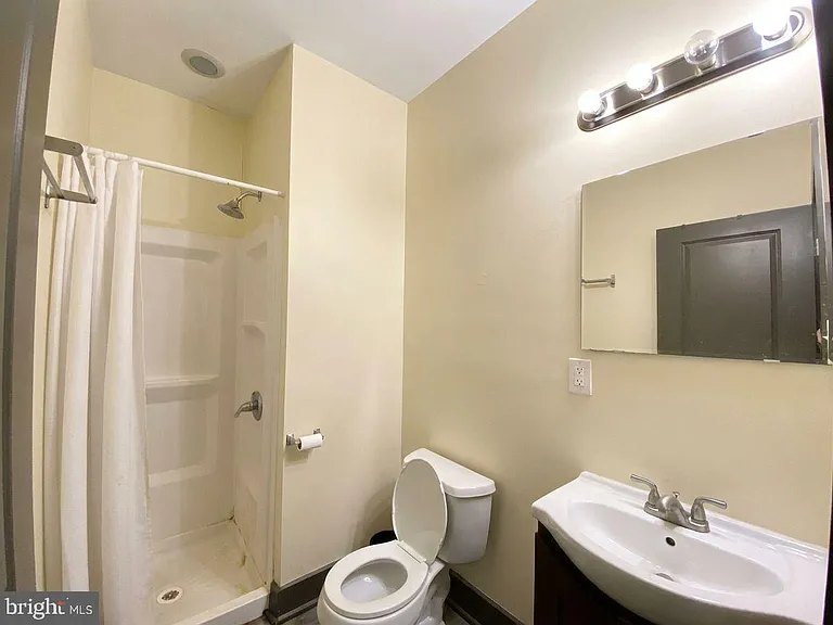 1839 N Bouvier St #B — Photo 7
