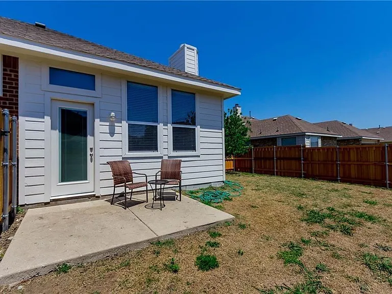 1700 Summerfield Dr — Photo 38