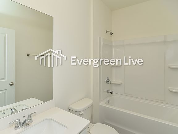 5th image of 154 Snowdrop Ave