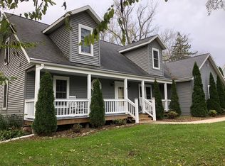 207 Elm St, Thiensville, WI 53092