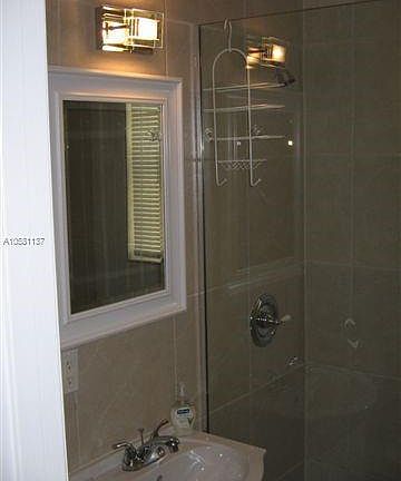 3rd image of 936 Pennsylvania Ave APT 206