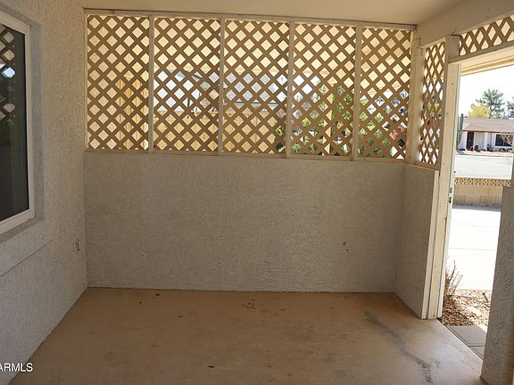 3rd image of 10621 N 115TH Avenue