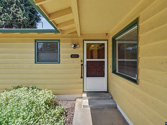 4th image of 893 Idanha Ct SE