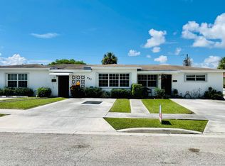 957 W 7th St, Riviera Beach, FL 33404