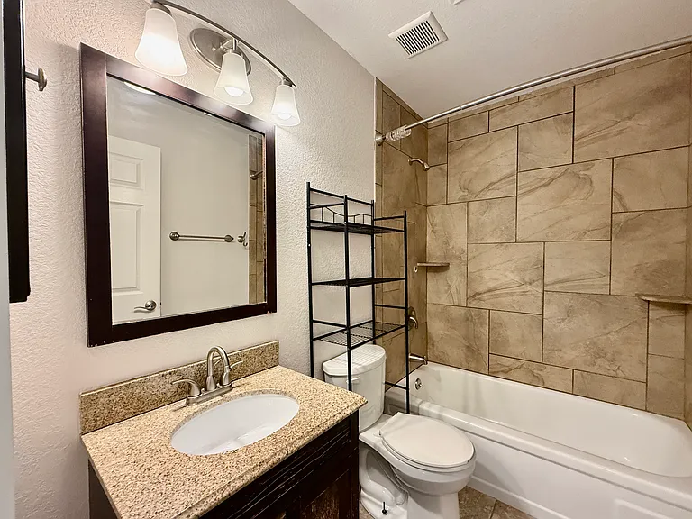 E Rice Pl — Photo 5