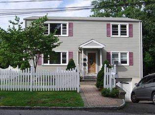 555 4th St, Mamaroneck, NY 10543