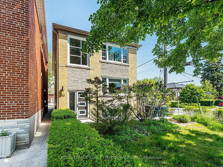 40 Emerald Cres #1 — Photo 35