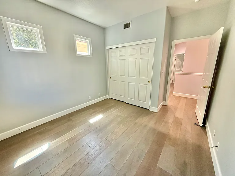 4238 Diavila Ave — Photo 35