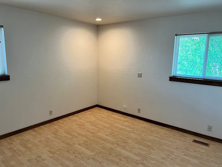 2320 Calumet Cir #B — Photo 7